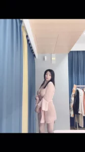 大奶骚熟女自拍挑逗你